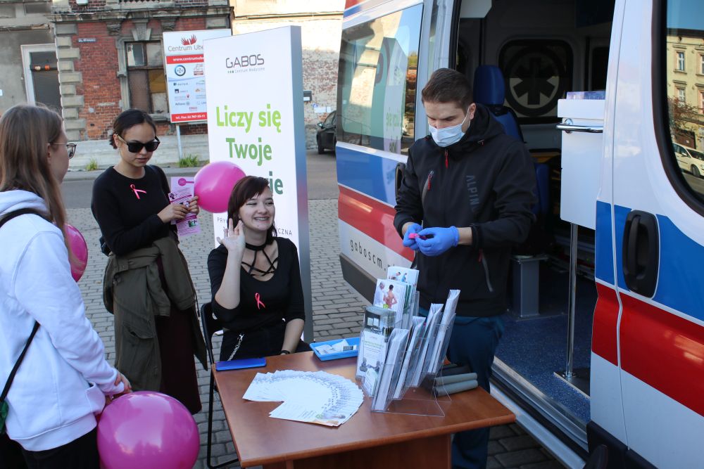 Piekarski Dzień Różowej Wstążki. Przemarsz o zdrowie