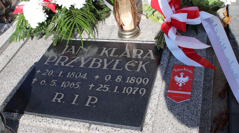 Znak pamięci "Tobie Polsko" dla śp. Klary i Jana Przybyłków