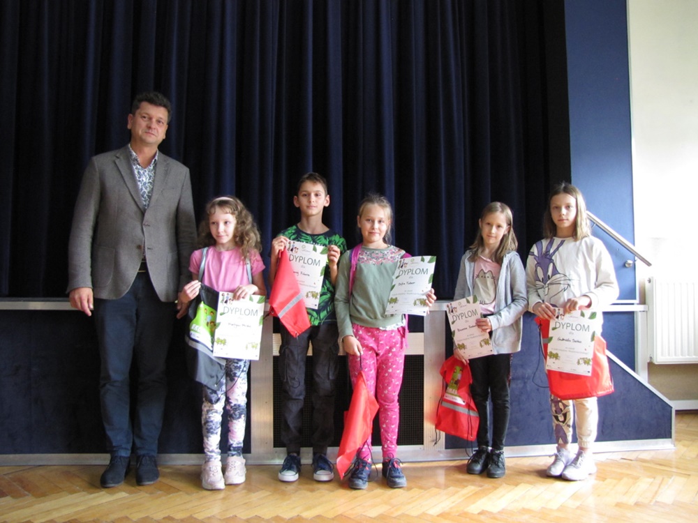 Ekologiczna gra miejska. Uczniowie spisali się na medal