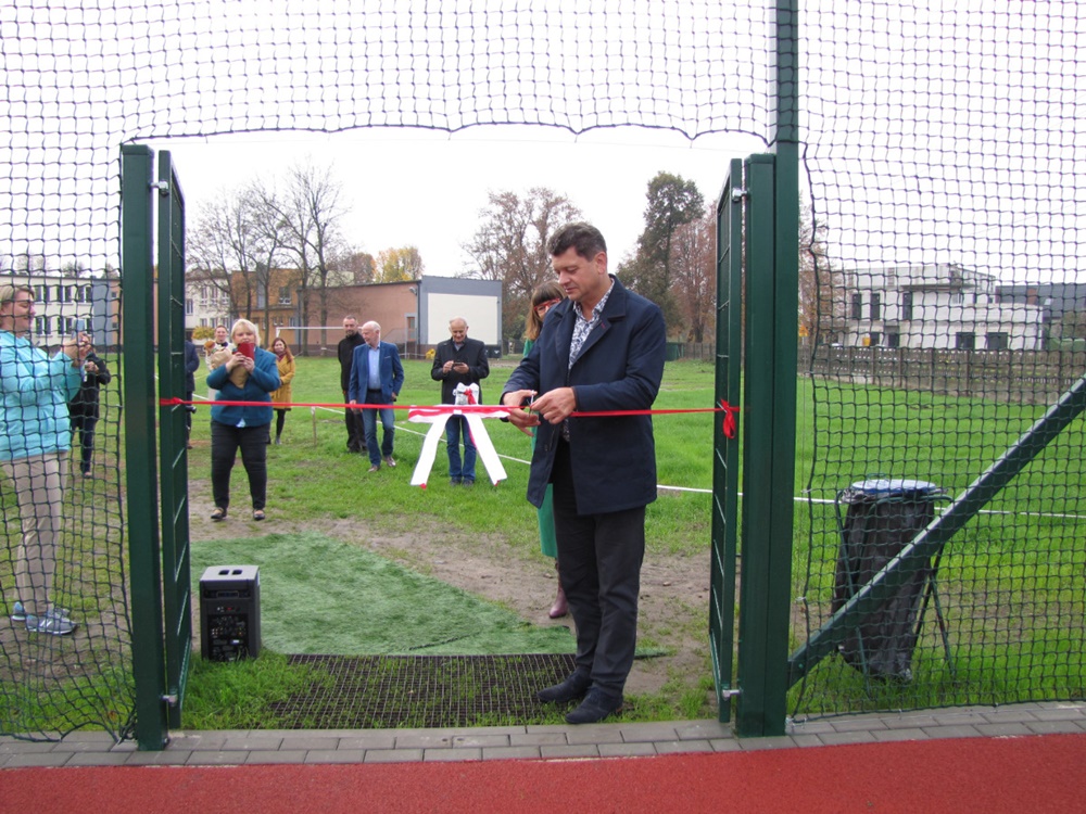Wielofunkcyjnie na terenie Szkoły Podstawowej nr 6. Oficjalne otwarcie boiska