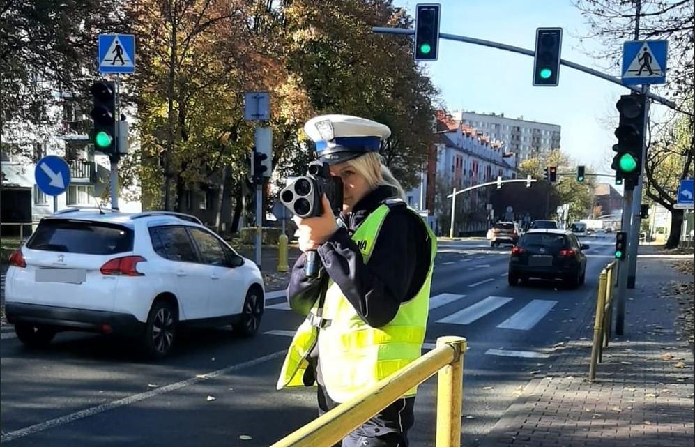 „Bezpieczny Pieszy” w Bytomiu. Policjanci monitorowali przejścia dla pieszych