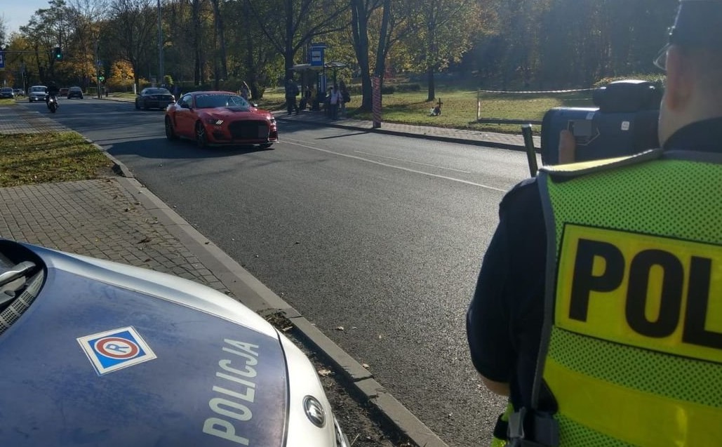 „Bezpieczny Pieszy” w Bytomiu. Policjanci monitorowali przejścia dla pieszych