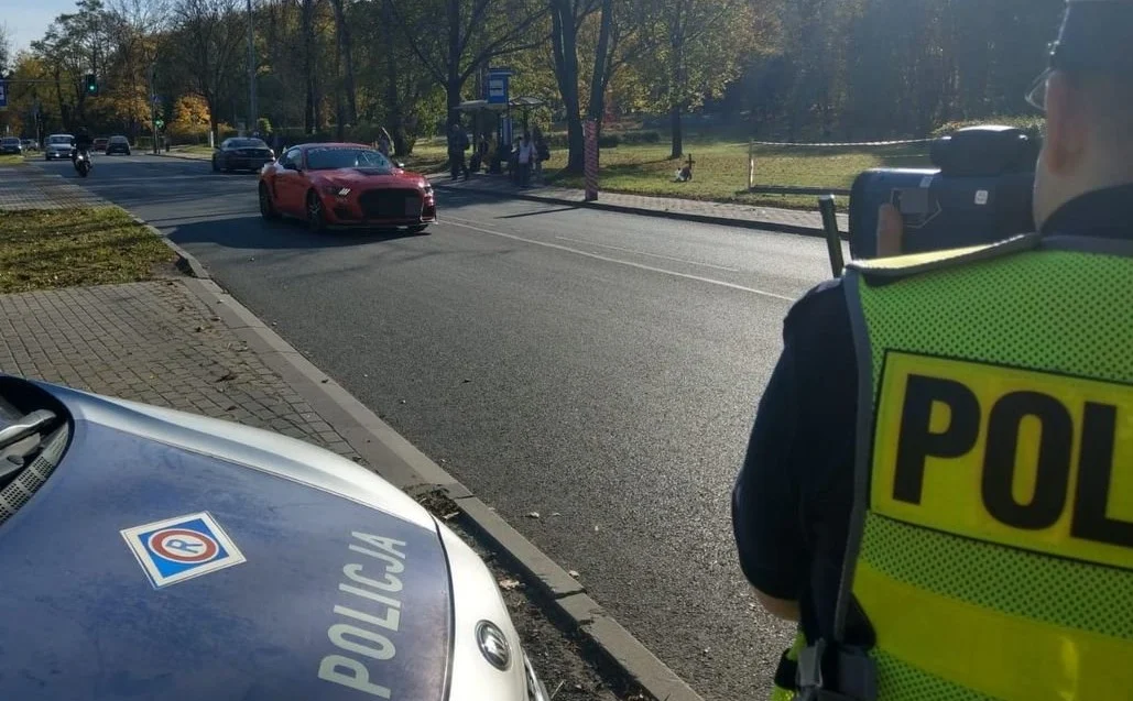 „Bezpieczny Pieszy” w Bytomiu. Policjanci monitorowali przejścia dla pieszych