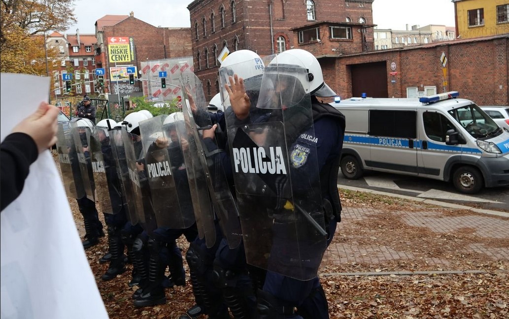 Wspólna akcja mundurowych w Areszcie Śledczym. Ćwiczyli na wypadek zagrożeń