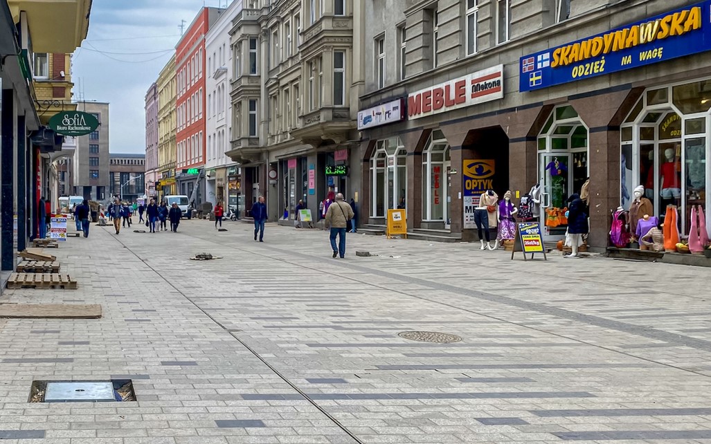 Co z Dworcową? Ruszyły prace brukarskie na odcinku od pl. Kościuszki do ul. Moniuszki