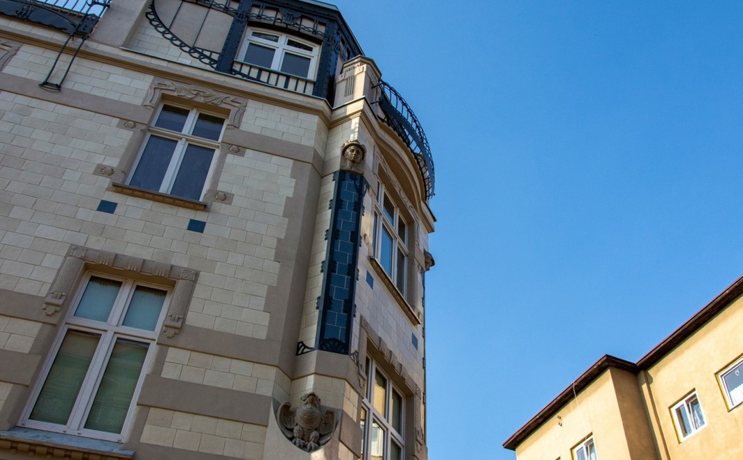 bytom dworcowa 22 13