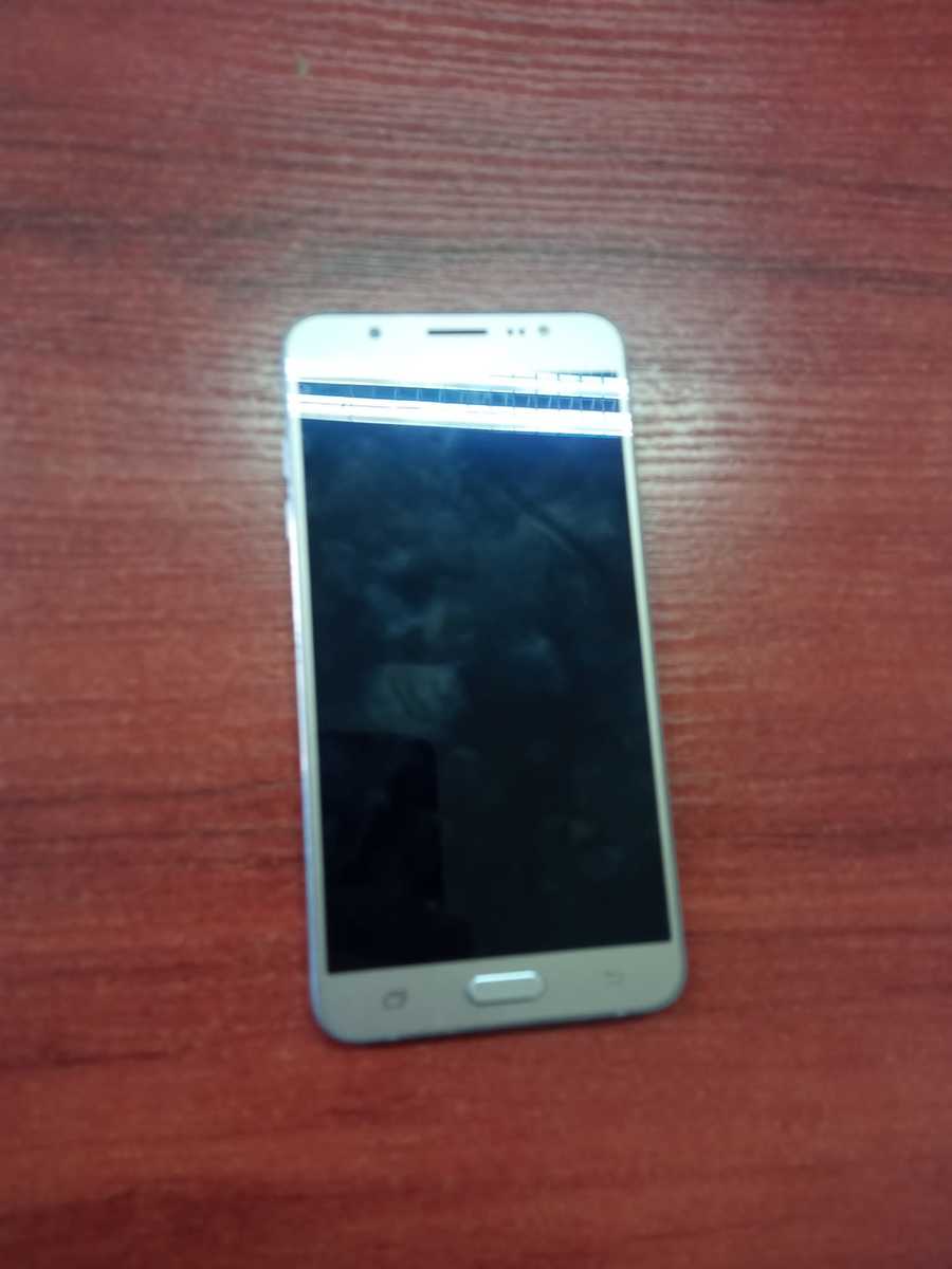 Policjanci poszukują właściciela telefonu komórkowego