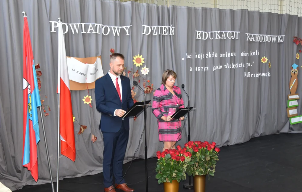 Powiatowa uroczystość Dnia Edukacji Narodowej w ZS nr 2 Specjalnych w Mikołowie