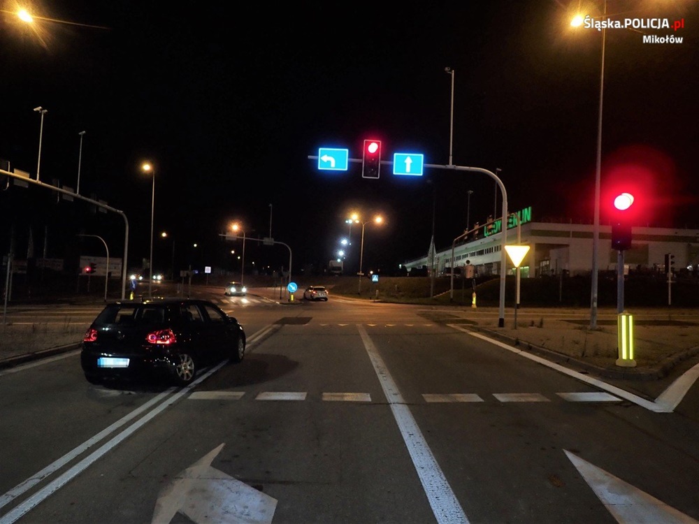 Zignorował czerwone światło i spowodował wypadek!