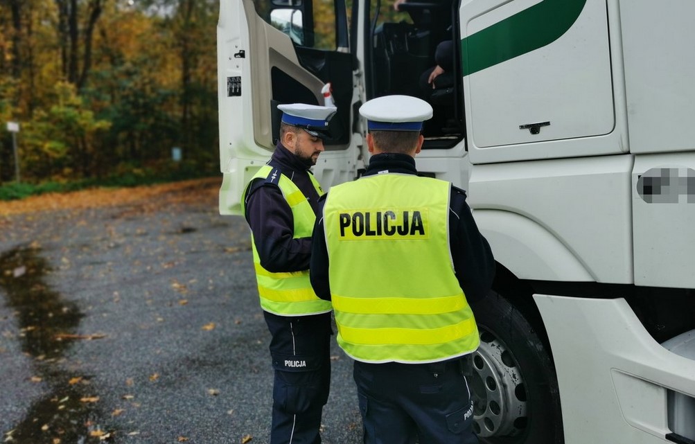 Mikołowska drogówka podczas współpracy z funkcjonariuszami ITD