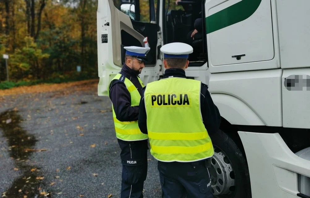 Mikołowska drogówka podczas współpracy z funkcjonariuszami ITD