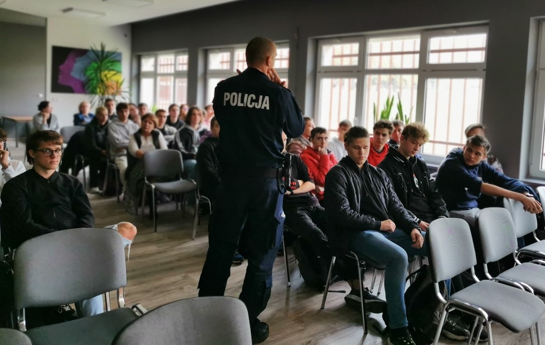 O zgubnym wpływie narkotyków z uczniami mikołowskiego ZST