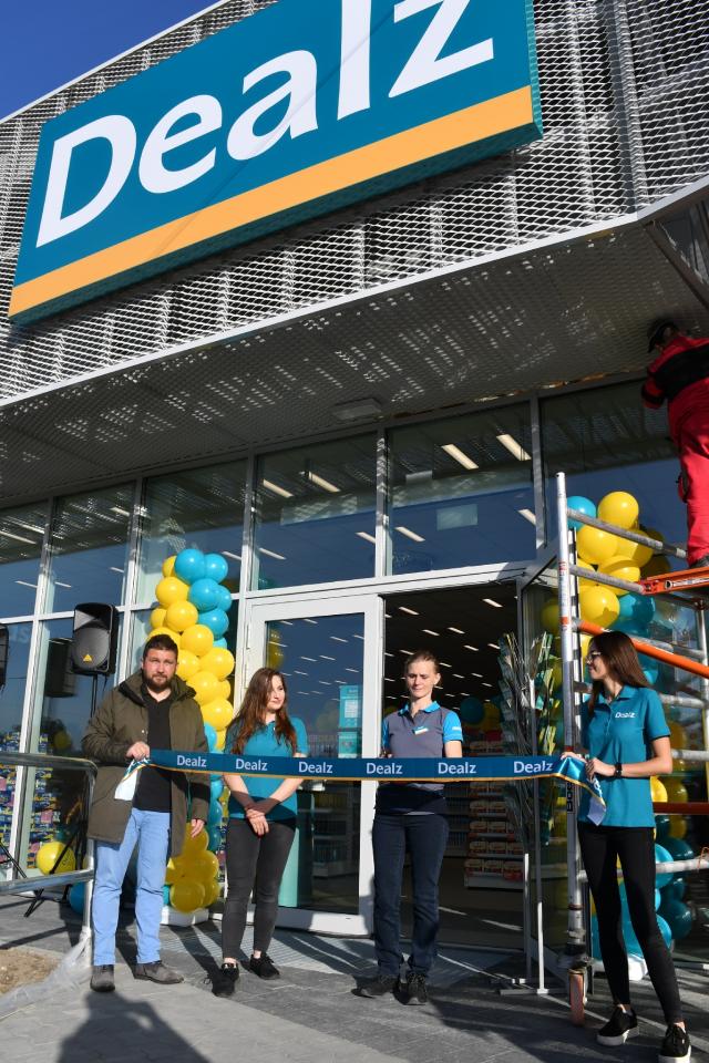 W poniedziałek, 31 października został otwarty nowy sklep Dealz w Mikołowie! Sklep znajduje się w KP Park przy ulicy Gliwickiej 34. 3