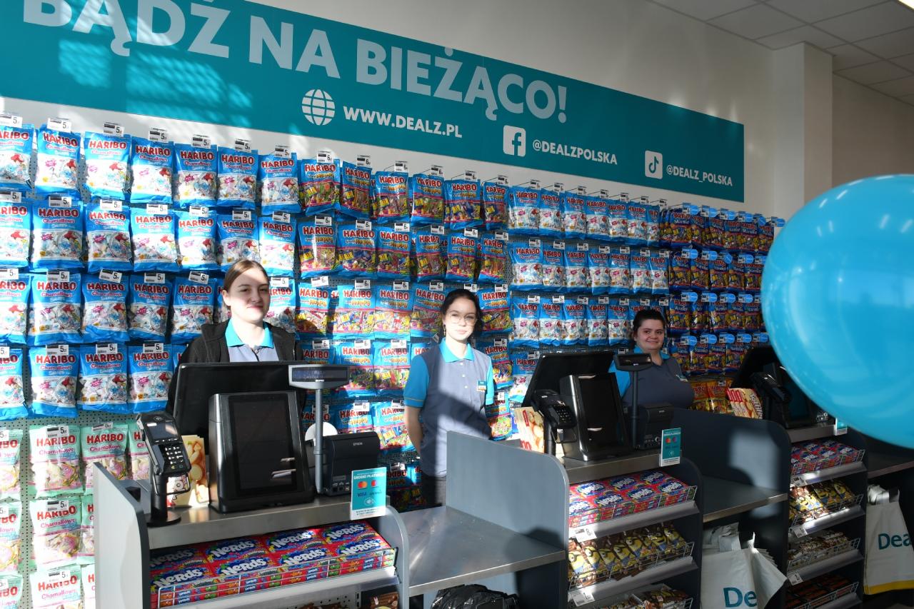 W poniedziałek, 31 października został otwarty nowy sklep Dealz w Mikołowie! Sklep znajduje się w KP Park przy ulicy Gliwickiej 34. 15