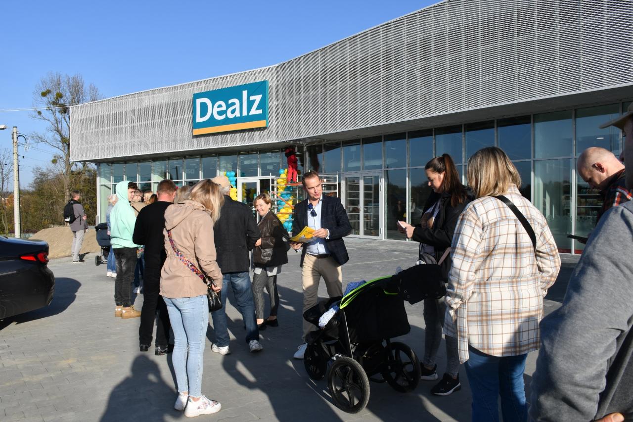 W poniedziałek, 31 października został otwarty nowy sklep Dealz w Mikołowie! Sklep znajduje się w KP Park przy ulicy Gliwickiej 34. 38
