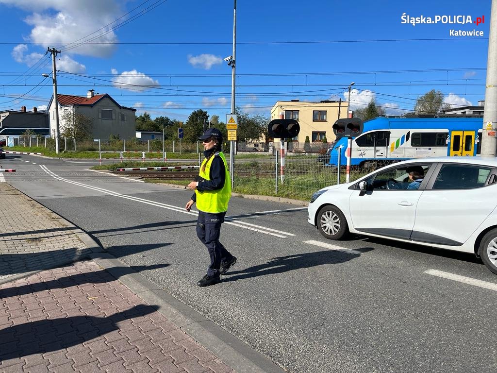 Policyjna akcja "Zapory Życia", czyli bezpieczne przejazdy kolejowe