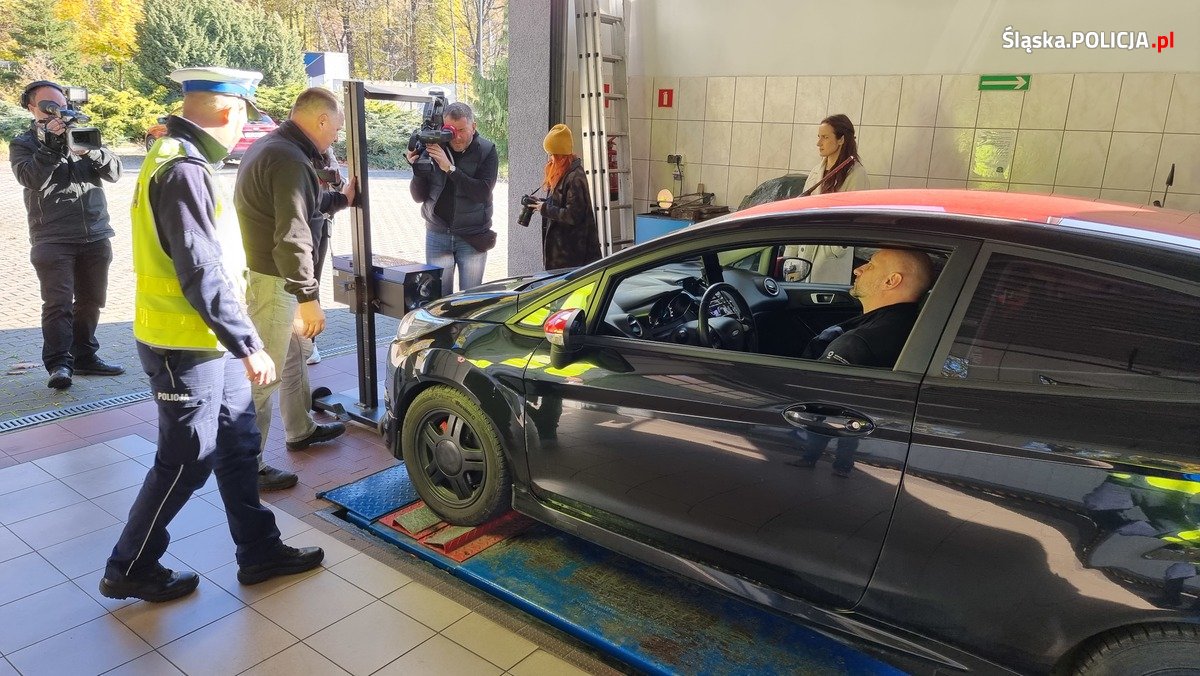 "Twoje światła - Nasze bezpieczeństwo". Sprawdź bezpłatnie światła w swoim samochodzie