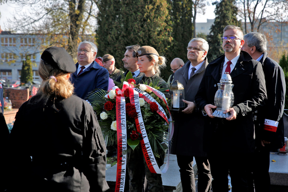 Z okazji Wszystkich Świętych władze miasta odwiedziły groby zasłużonych Ślązaków