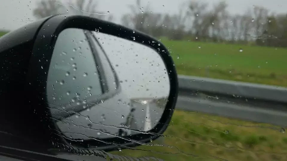 Nadeszła jesień, a wraz z nią trudniejsze warunki drogowe