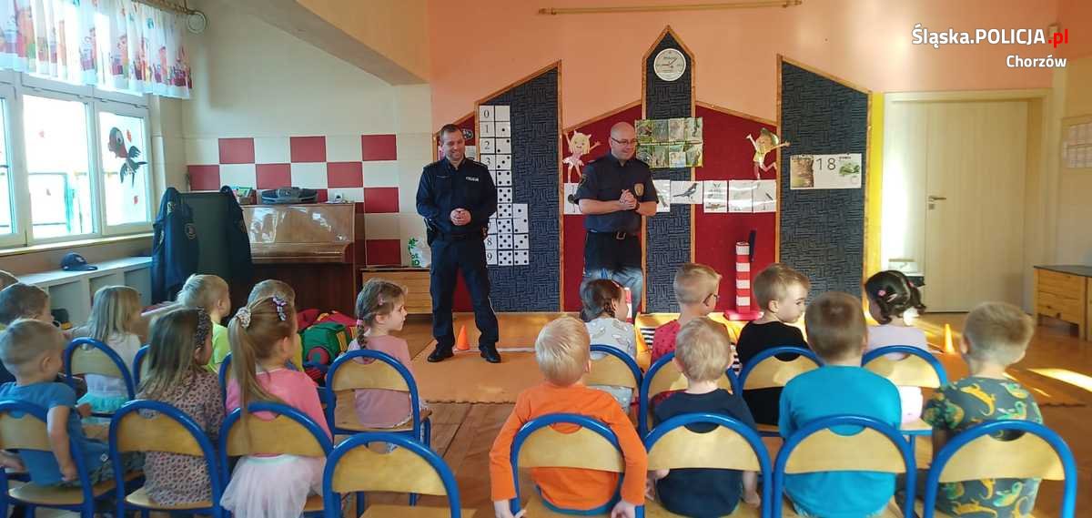 Chorzowscy policjanci z wizytą u przedszkolaków