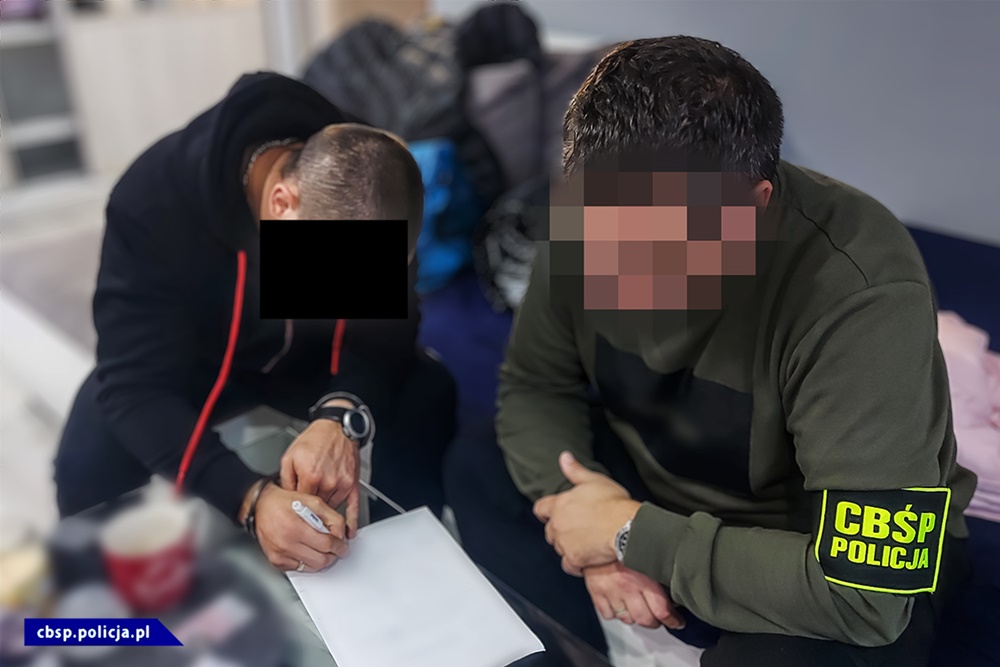 Gigantyczne uderzenie CBŚP. Chorzowianie wśród zatrzymanych pseudokibiców [FOTO+FILM]