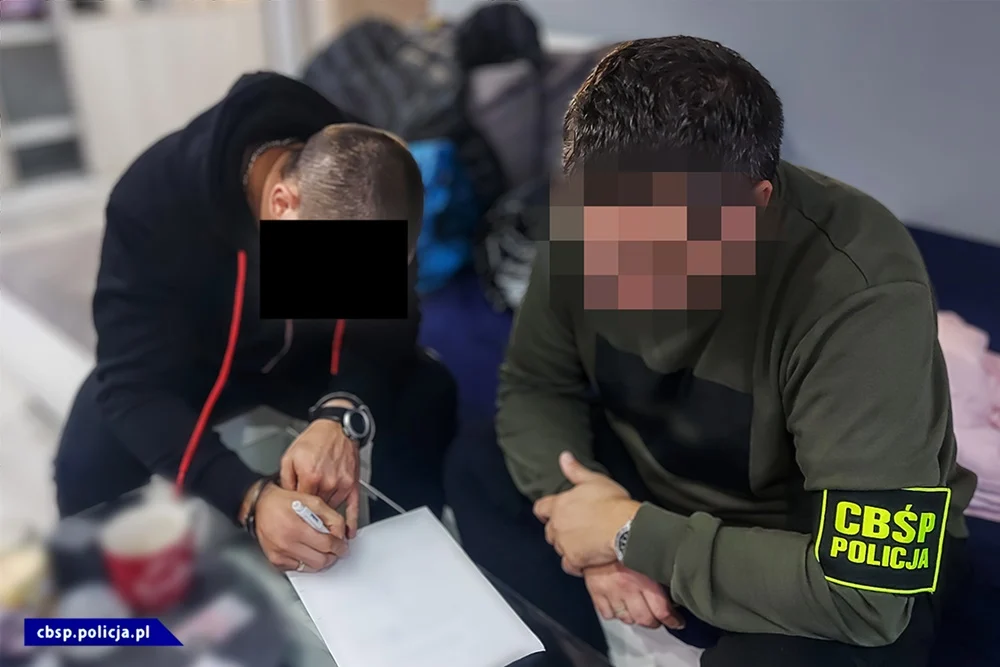 Gigantyczne uderzenie CBŚP. Chorzowianie wśród zatrzymanych pseudokibiców [FOTO+FILM]