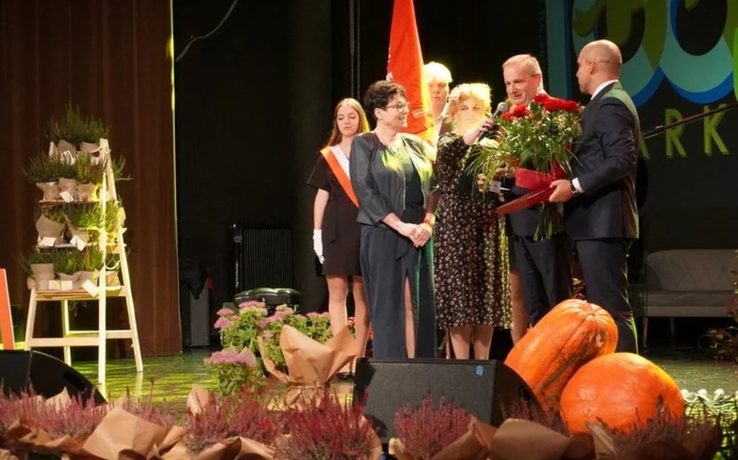 [ZDJĘCIA] „Miarka” hucznie świętowała setne urodziny. Wśród gości m.in. Sonia Bohosiewicz