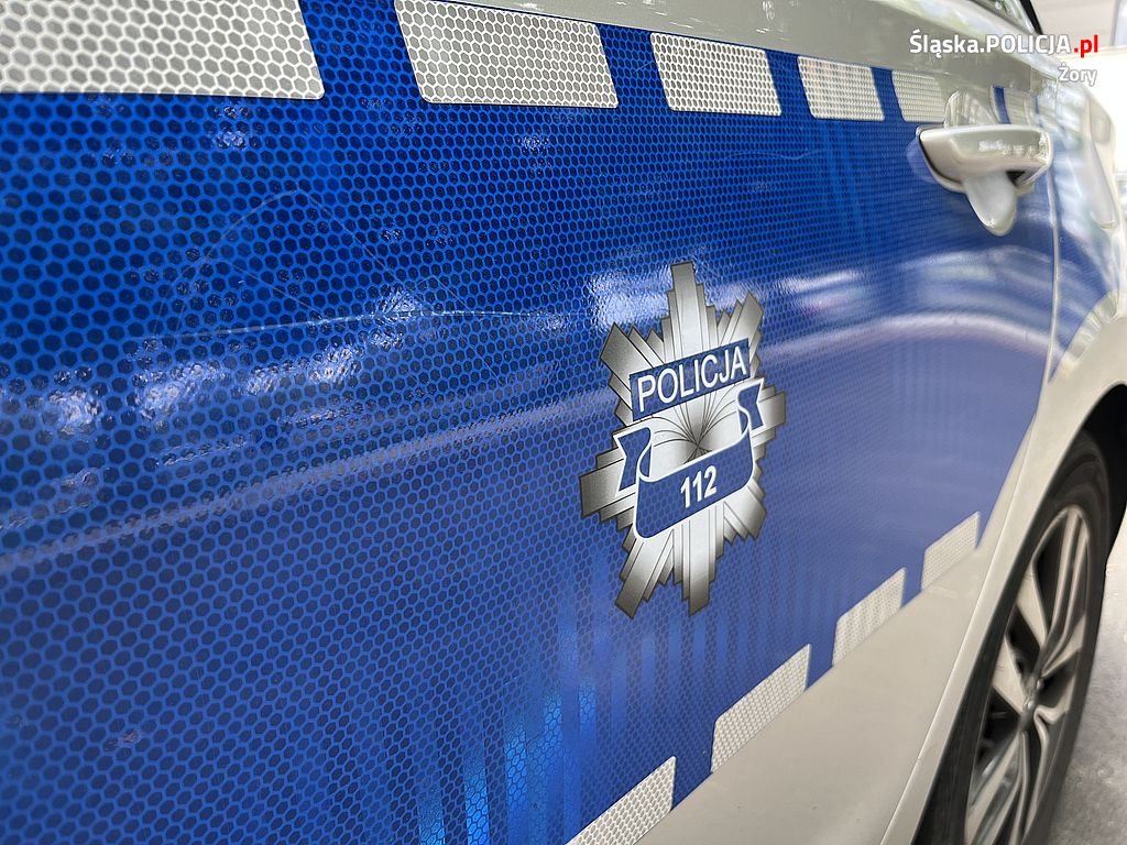 Śpiąc w samochodzie zastał na gorącym uczynku złodzieja, który okradał... jego samochód