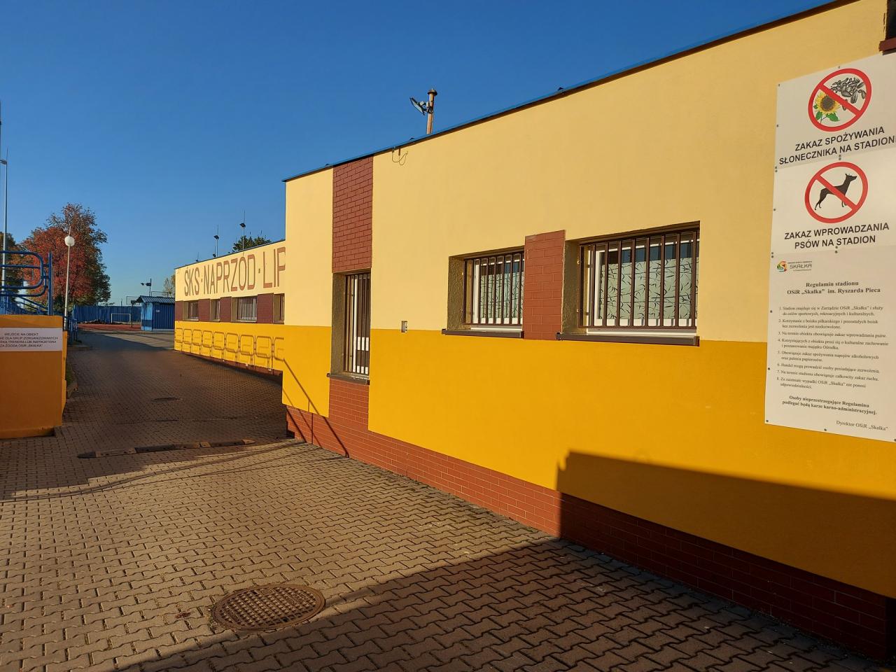 Budynek ŚKS Naprzód Lipiny wypiękniał. Zakończono remont / fot. OSiR "Skałka" 5