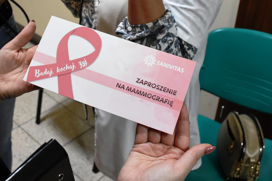 Październik miesiącem walki z rakiem piersi