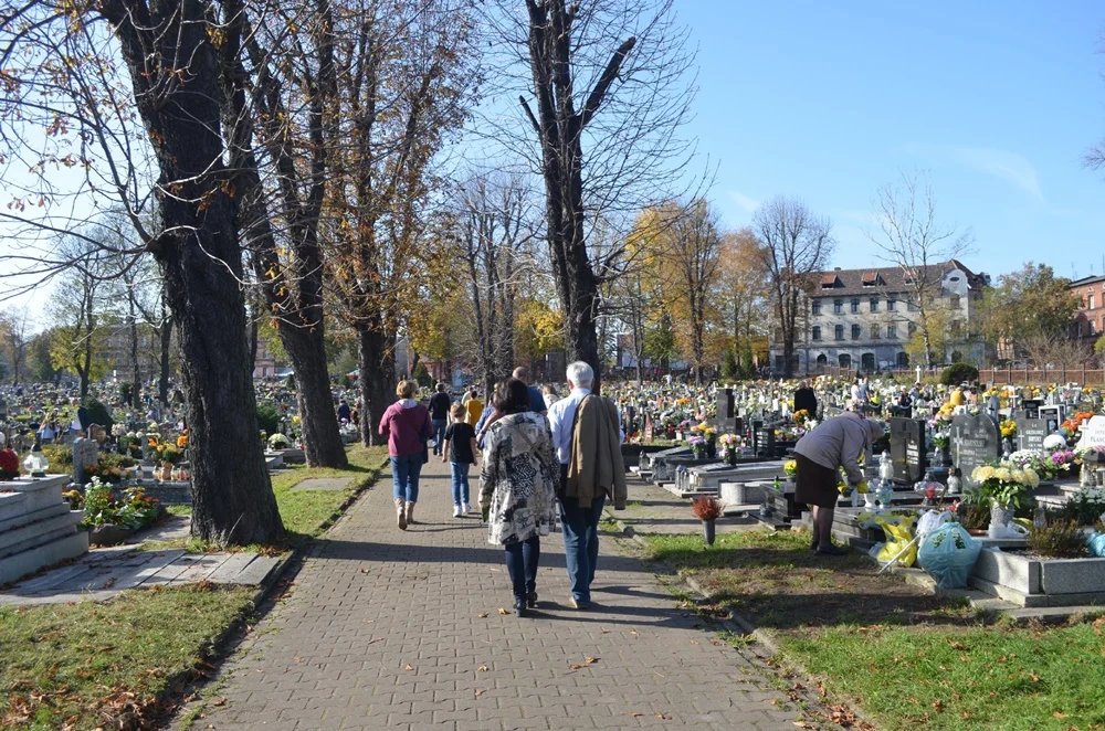 Wszystkich Świętych 13