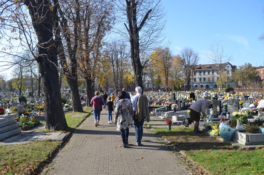 Wszystkich Świętych 13
