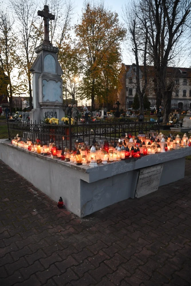 Wszystkich Świętych 28