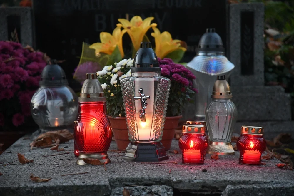 Wszystkich Świętych 32