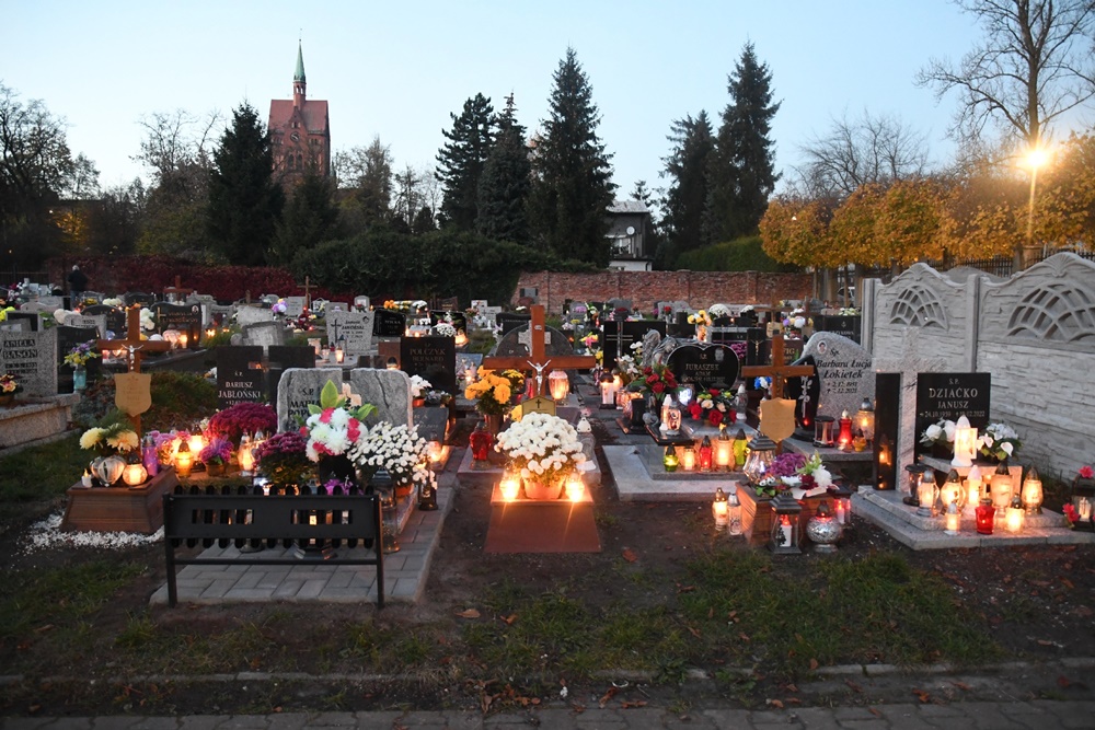 Wszystkich Świętych 38