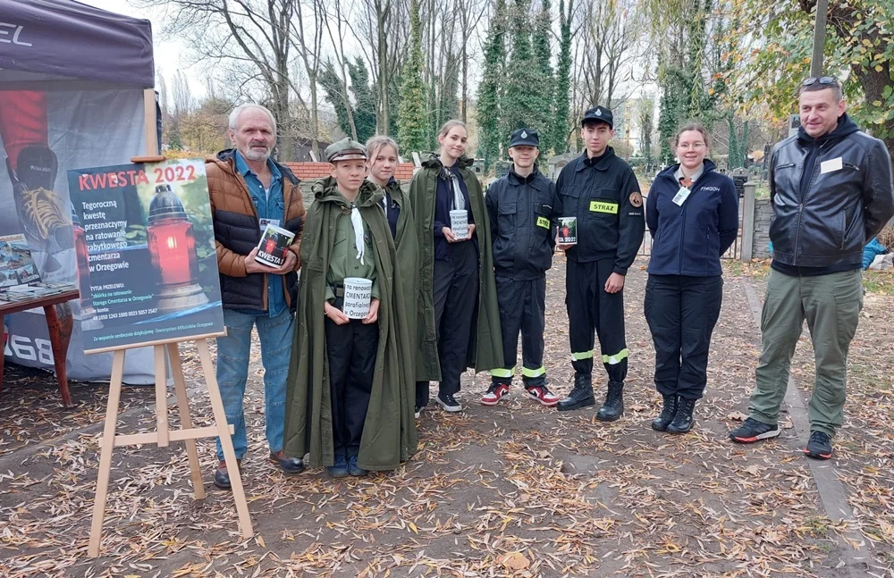 Zbierali datki na ratowanie starego cmentarza w Orzegowie