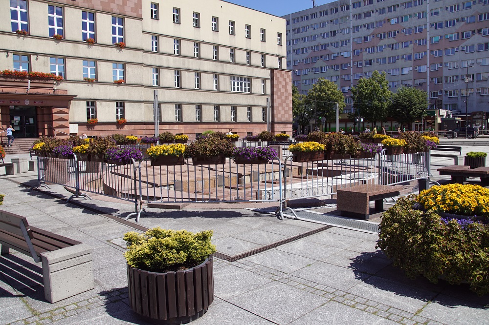 Rynek w Rudzie Śląskiej przestanie być betonową, nudną patelnią? Jest na to szansa