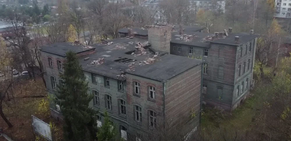 Youtuber szukał duchów w opuszczonym szpitalu na Wirku