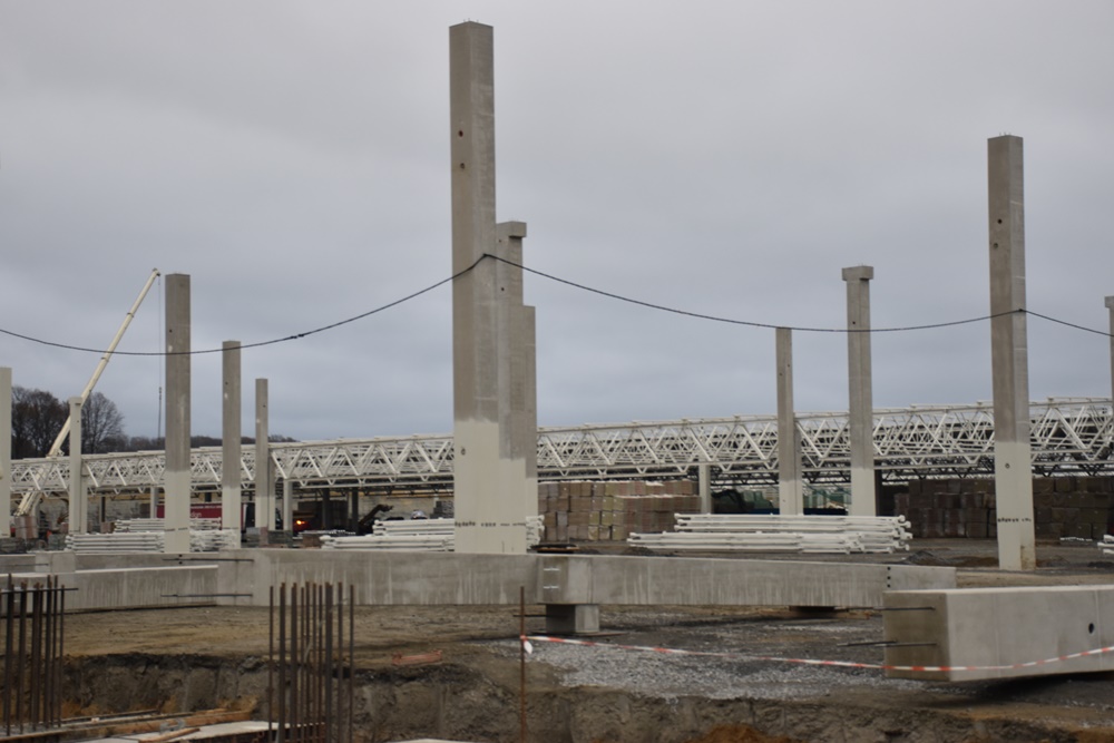 Fabryka "Eko-Okien" w mieście. Postępy w inwestycji