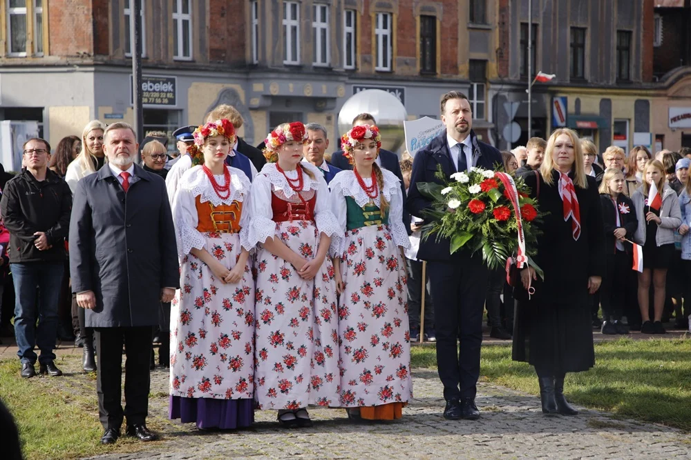 Obchody 11 listopada w Siemianowicach Śląskich. Razem śpiewali Hymn Polski