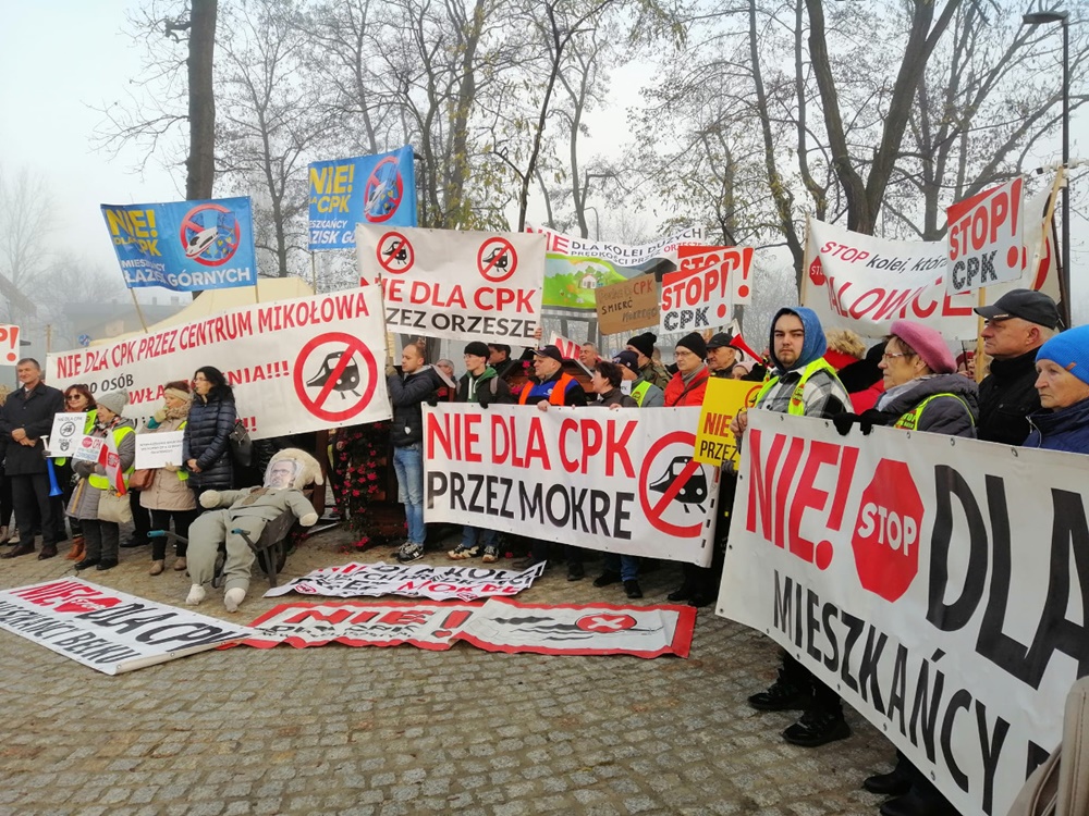 Orzesze na proteście w Centrum Przesiadkowym w Mikołowie