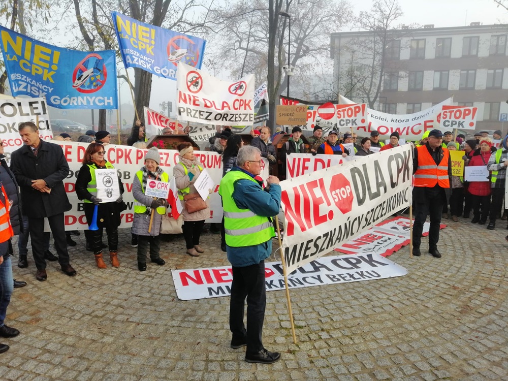 Orzesze na proteście w Centrum Przesiadkowym w Mikołowie