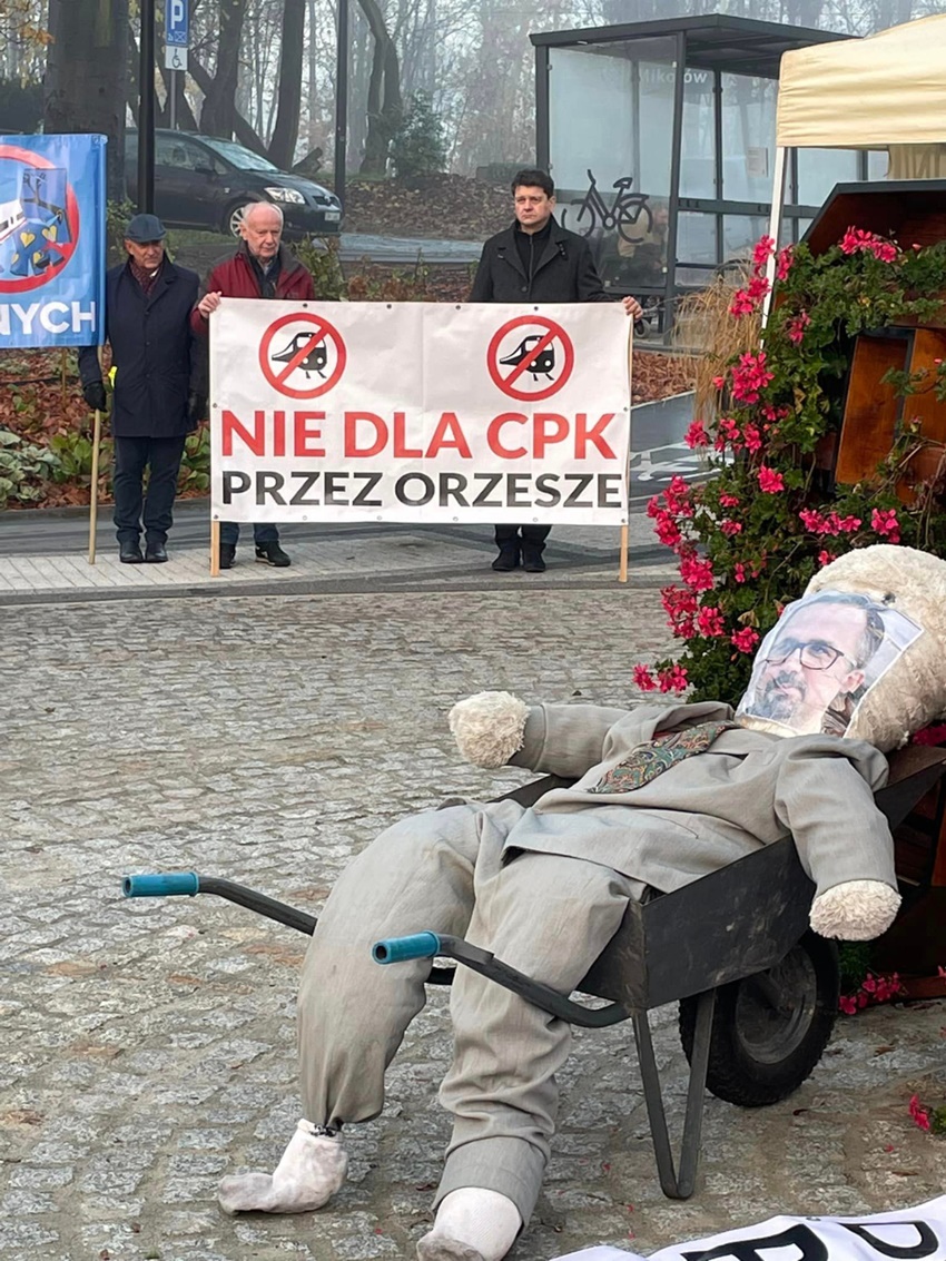 Orzesze na proteście w Centrum Przesiadkowym w Mikołowie