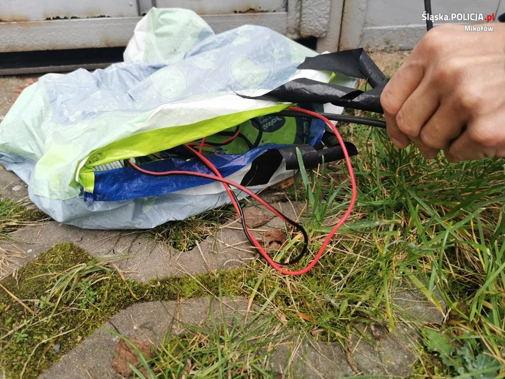 Podejrzana reklamówka z kablami. Ćwiczenia dowódczo-sztabowe "Ładunek"