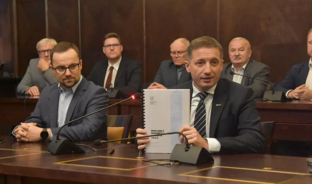Założenia budżetu miasta na rok 2023. Piotr Kuczera zaprezentował najważniejsze założenia