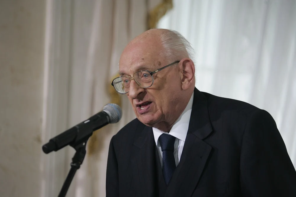 "Warto być przyzwoitym". Konkurs na opowiadanie