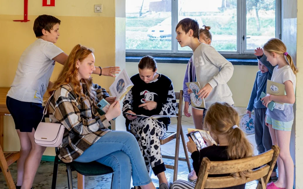 Uczniowie otrzymali książkę wspierającą dzieci w sytuacji wojny na Ukrainie