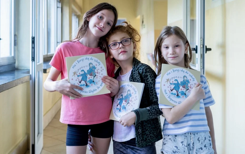Uczniowie otrzymali książkę wspierającą dzieci w sytuacji wojny na Ukrainie