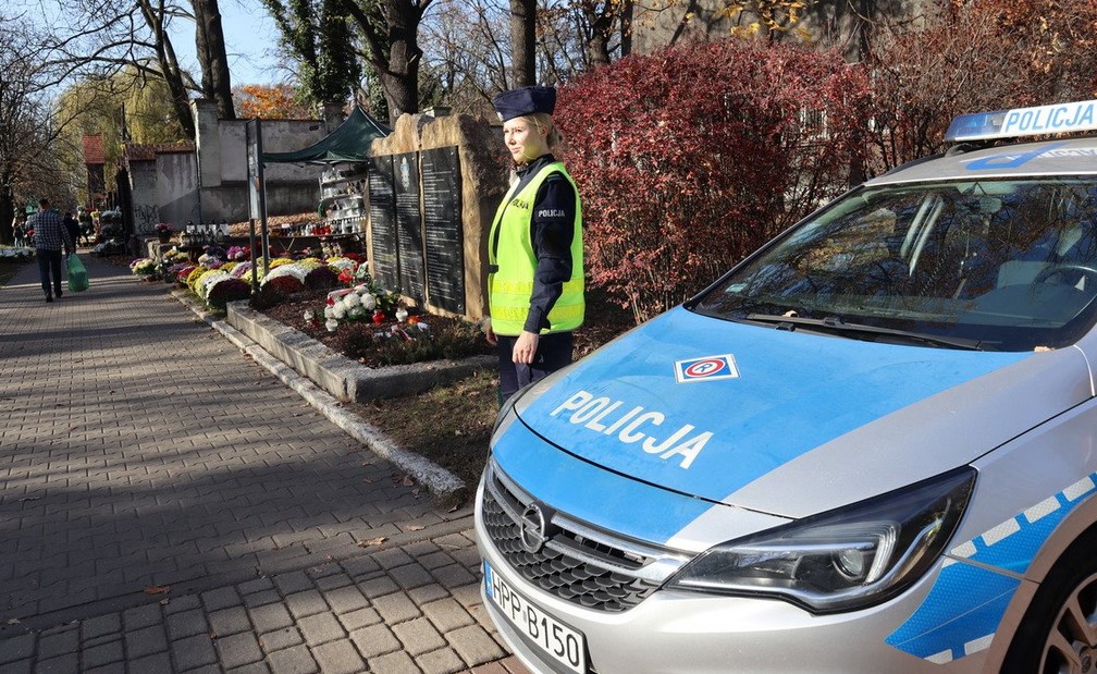 Bytomska policja podsumowała działania podczas Wszystkich Świętych