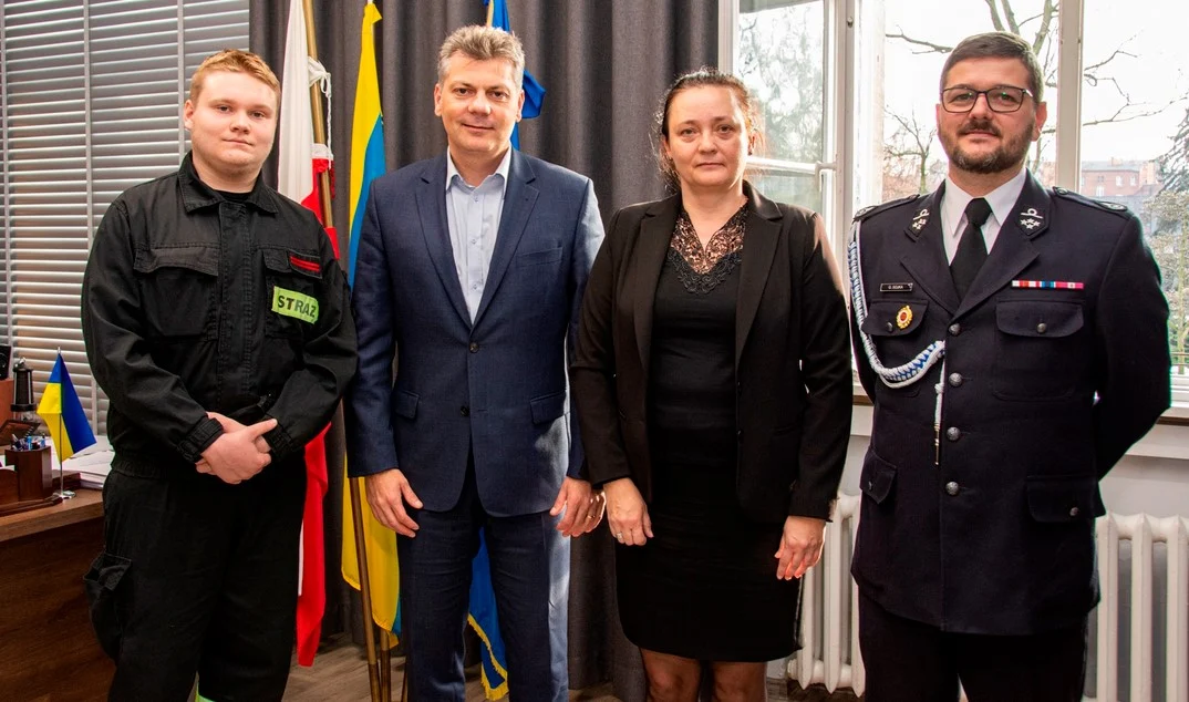 Nastolatek uratował życie mieszkańcowi Bytomia. Prezydent podziękował młodemu bohaterowi